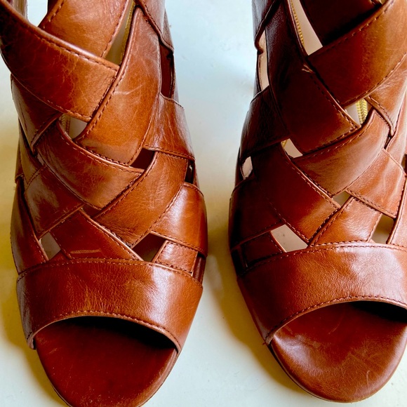 Elie Tahari sandal heels - Picture 3 of 6